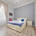 Interno 5 Elegante Residenza Per 10 Pax Vicina A Colosseo E Santa Maria Maggiore Rome