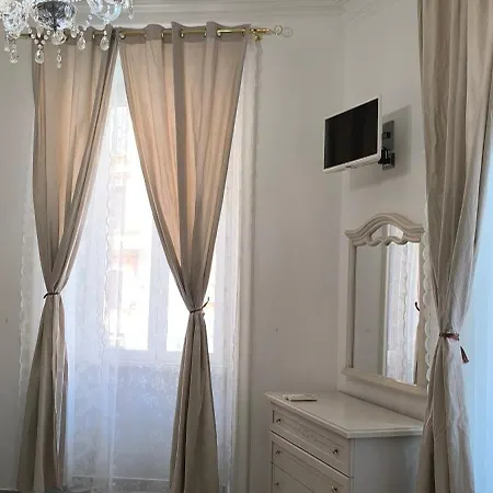 Interno 5 Elegante Residenza Per 10 Pax Vicina A Colosseo E Santa Maria Maggiore