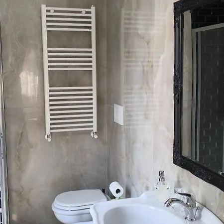 Interno 5 Elegante Residenza Per 10 Pax Vicina A Colosseo E Santa Maria Maggiore شقة