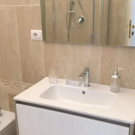 Interno 5 Elegante Residenza Per 10 Pax Vicina A Colosseo E Santa Maria Maggiore Daire *