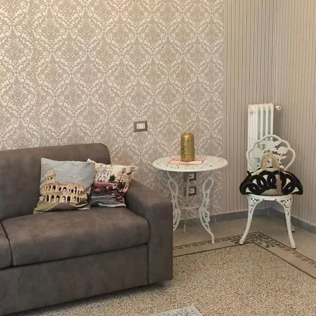 Interno 5 Elegante Residenza Per 10 Pax Vicina A Colosseo E Santa Maria Maggiore Roma