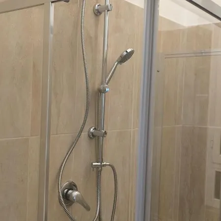 Daire Interno 5 Elegante Residenza Per 10 Pax Vicina A Colosseo E Santa Maria Maggiore Roma