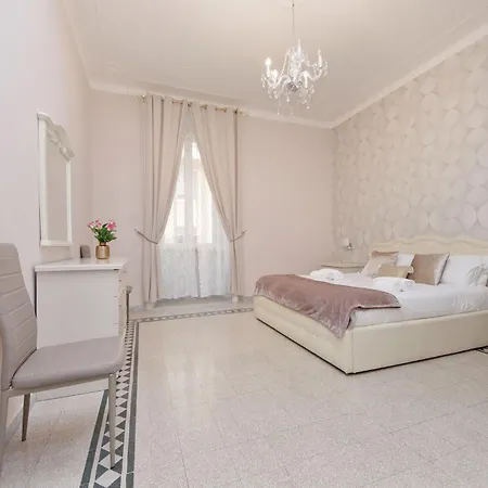 Interno 5 Elegante Residenza Per 10 Pax Vicina A Colosseo E Santa Maria Maggiore *