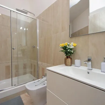 Appartement Interno 5 Elegante Residenza Per 10 Pax Vicina A Colosseo E Santa Maria Maggiore
