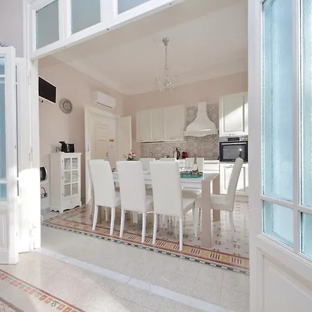 Interno 5 Elegante Residenza Per 10 Pax Vicina A Colosseo E Santa Maria Maggiore Rome