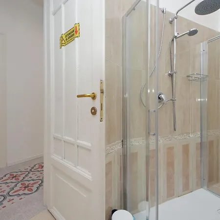 Appartement Interno 5 Elegante Residenza Per 10 Pax Vicina A Colosseo E Santa Maria Maggiore