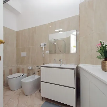 Appartement Interno 5 Elegante Residenza Per 10 Pax Vicina A Colosseo E Santa Maria Maggiore